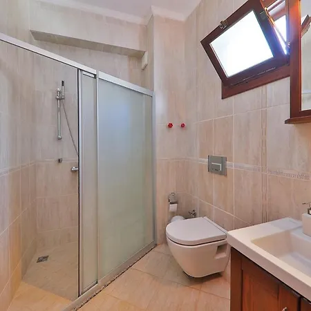 Sarı - Luxury With Private Pool&jacuzzi *