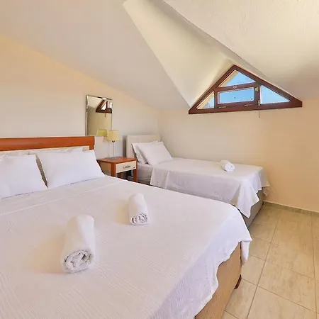 Sarı - Luxury With Private Pool&jacuzzi Kaş