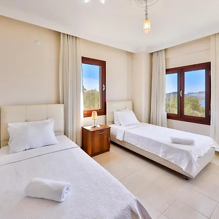 Sari - Luxury With Private Pool & Jacuzzi Villa *