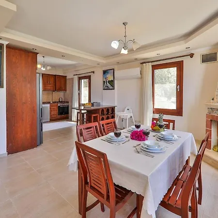 Sari - Luxury With Private Pool & Jacuzzi Villa *